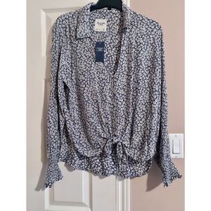 Abercrombie & Fitch long sleeve tied top XL